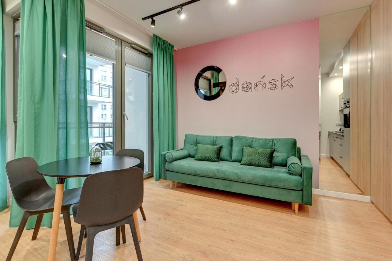 Grand Apartments - Garden Gates Studio غدانسك المظهر الخارجي الصورة