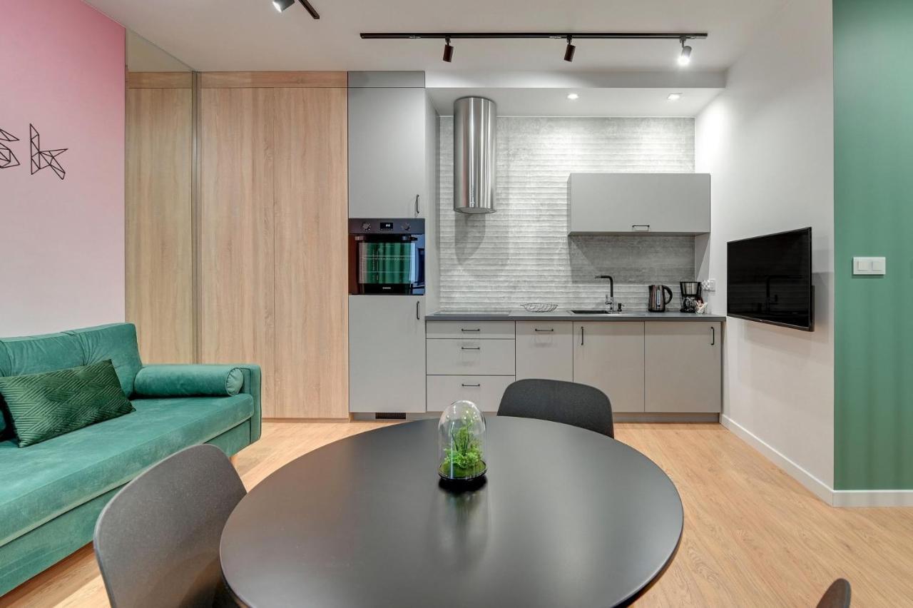Grand Apartments - Garden Gates Studio غدانسك المظهر الخارجي الصورة