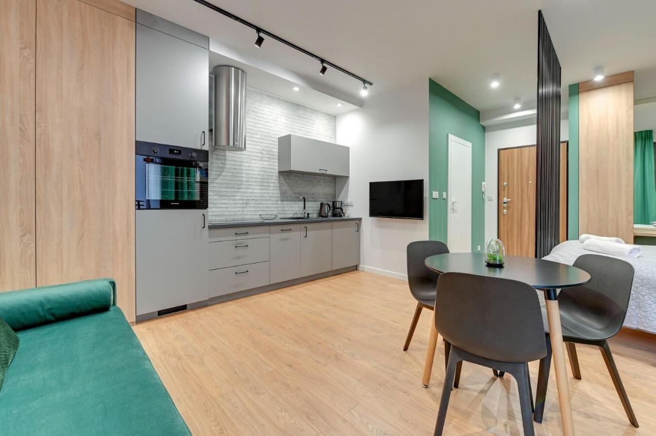 Grand Apartments - Garden Gates Studio غدانسك المظهر الخارجي الصورة